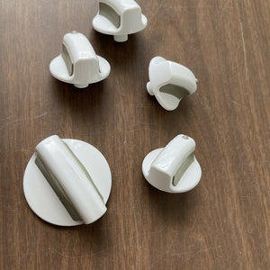 FSP white knobs 4, 8, 17, 17, 2 (5) | A 362