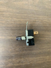 Load image into Gallery viewer, GE Washer Temperature Switch 175D2314P005 |GG95
