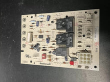 Load image into Gallery viewer, Honeywell ST9103A1002 Furnace Fan Circuit Control Board AZ10591 | 1612
