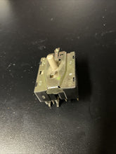 Load image into Gallery viewer, 572D437P014 ASR4373-127T GE Dryer Selector Switch With Knot |WM248
