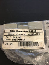 Load image into Gallery viewer, BRAND NEW Thermador 485369 Oven Door Hinge Arm R/A | NT35
