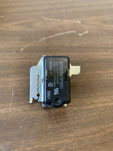 Load image into Gallery viewer, DRYER BUZZER SWITCH 572D567P001 |GG235
