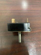 Load image into Gallery viewer, GE General Electric Range Oven Selector Switch 164D5881P003 ASR3273-600 | NT173
